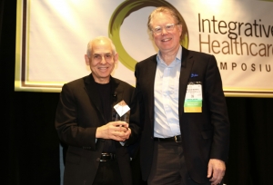 Daniel Amen, MD, receives the IHS Visionary Award on Feb. 23 in New York City.