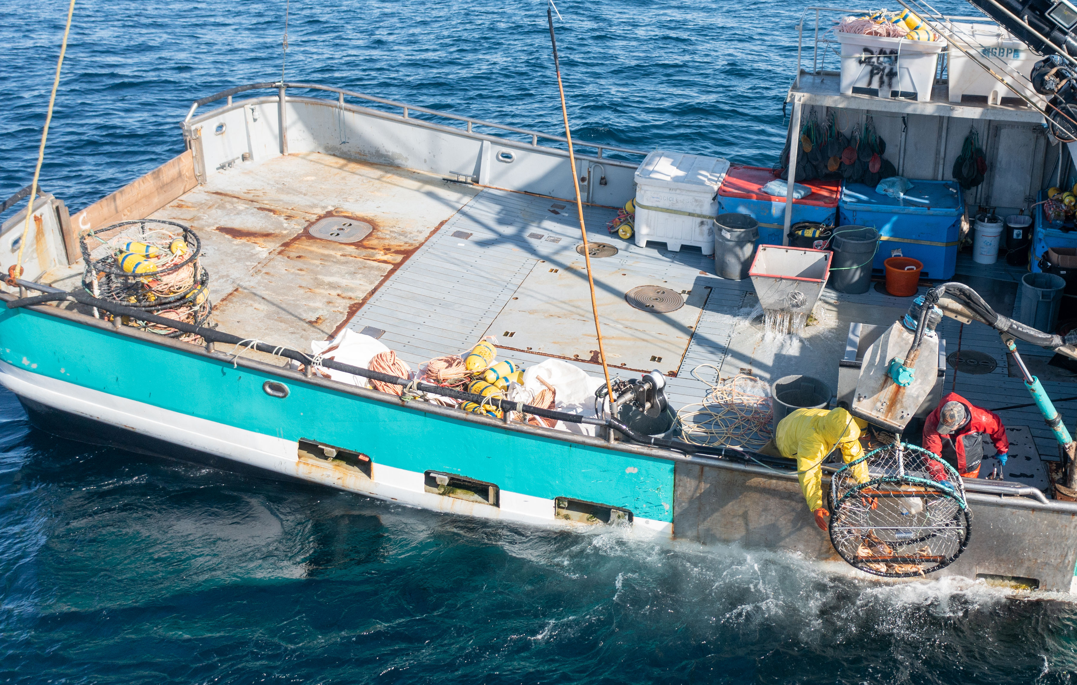 oregon-sea-grant-s-dungeness-crab-fishing-photo-series-a-captivating