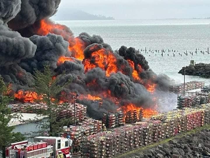Fire sweeps Washington dock at brink of Dungeness season