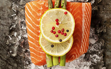 salmon with lemon