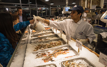 A seafood market in New York City.