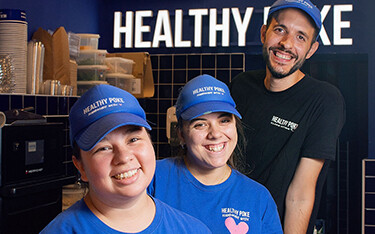 healthy poke staff Madrid