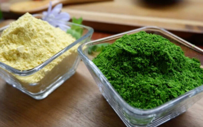 Astaxanthin from microalgae produced by Kuehnle AgroSystems