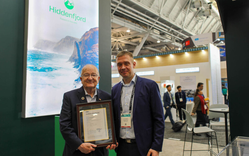 GSA CEO Wally Stevens and HiddenfjordSales Director Óli Hansen at the 2024 Seafood Expo North America