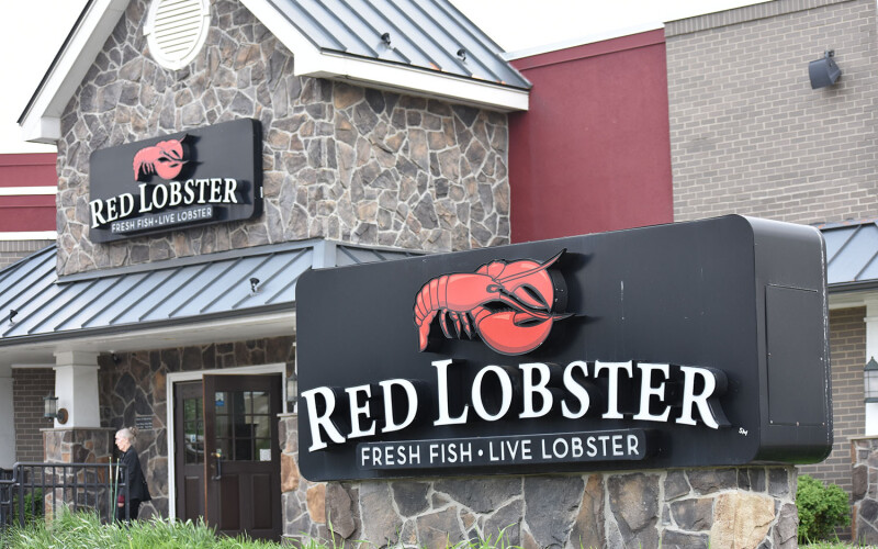 The exterior of a Red Lobster restaurant