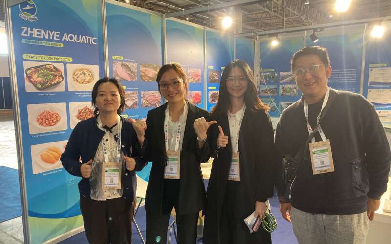 Zhenye Aquatic Deputy General Manager Jimmy Chan (second from left) and co-workers