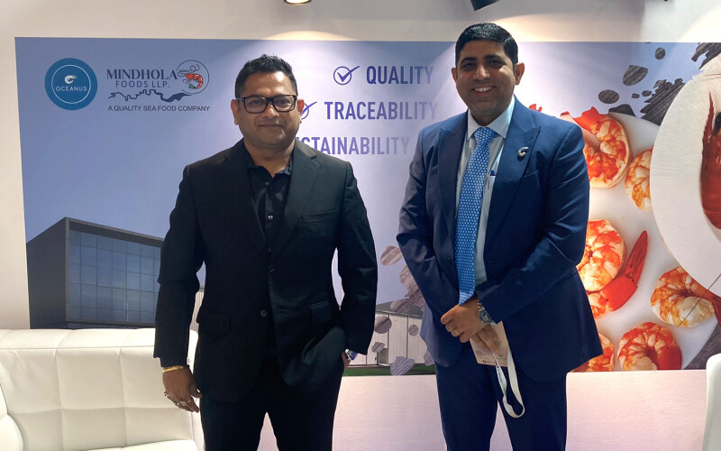 Mindhola Foods executives Hetal Patel and Zubin Mehta.