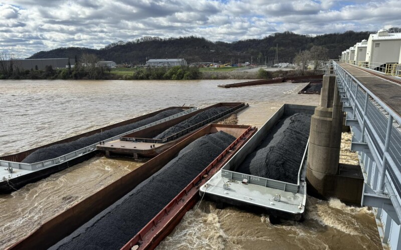 Pittsburgh marinas damaged after barges break loose | WorkBoat ...